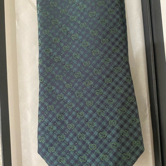 Vintage authentic Gucci skinny tie. NWOT - Picture 1 of 11